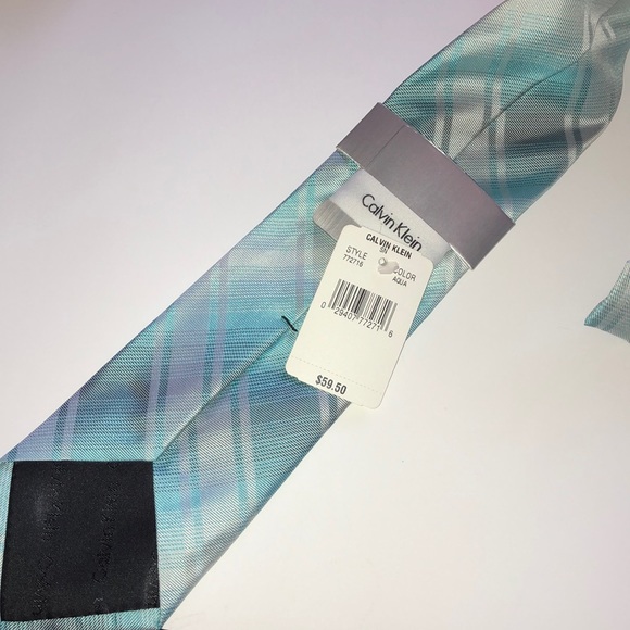 NWT CALVIN KLEIN MEN’s TIE - Picture 2 of 4